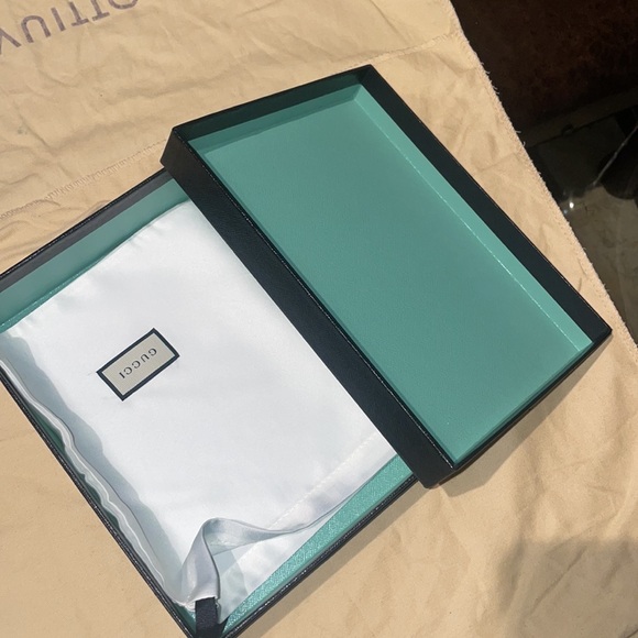 Gucci Lux black box. With interior bag - Picture 2 of 6